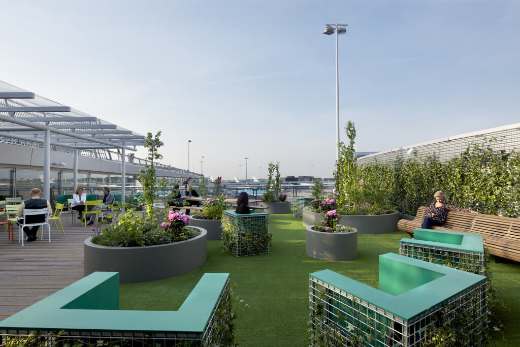 Amsterdam Schiphol Airport rooftop garden
