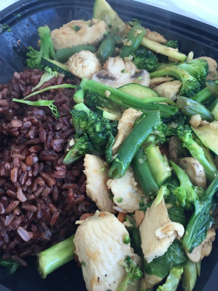 healthy food San diego Airport