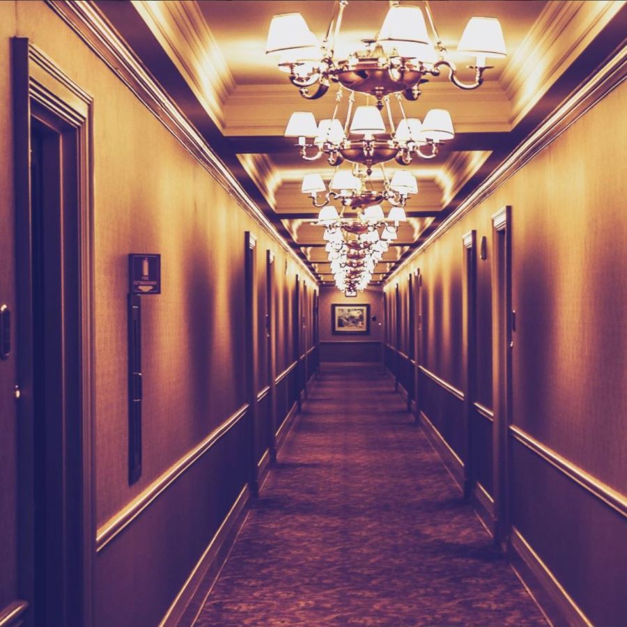Hotel_Women_Travel