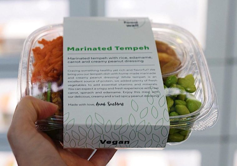 health food wall schipol