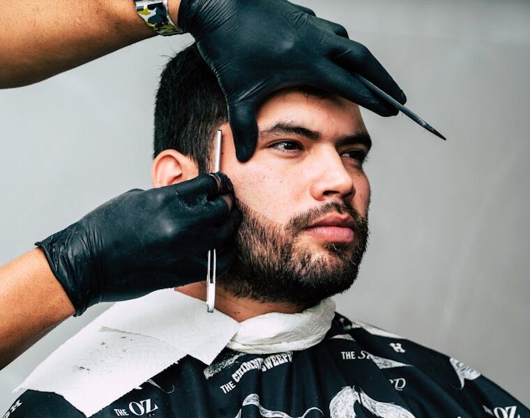 12 Airport Barber Shops for a Hot Towel Shave (2026 Guide)